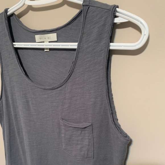 Eri + Ali tank, size small - Picture 2 of 6